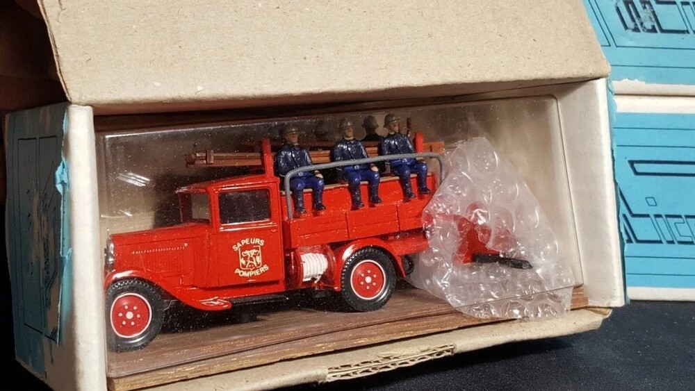 1/43 Fire Truck Early C4F Citroen Sapeurs Pompiers PONTOISE Solido Micarola